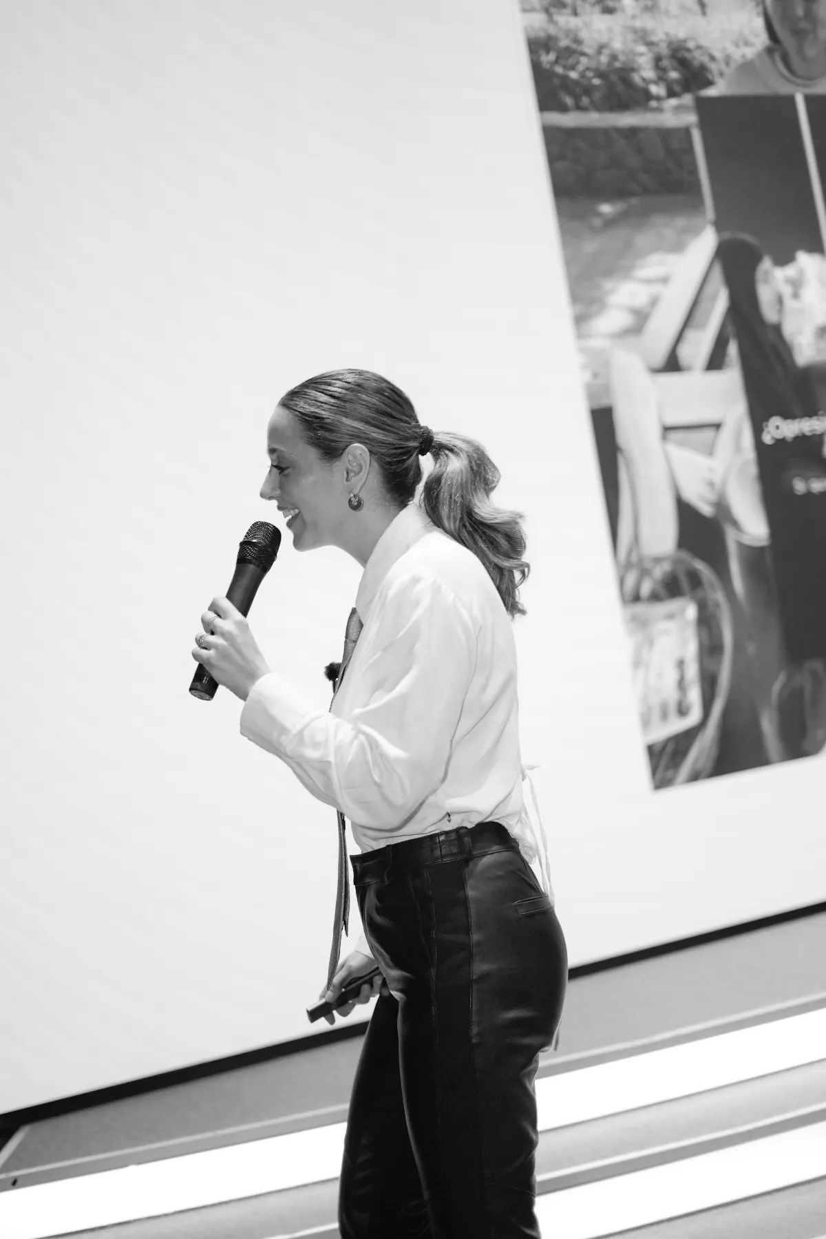 Mai Pistiner en escenario