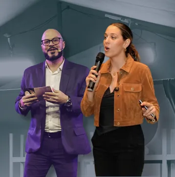 Mai Pistiner en una charla